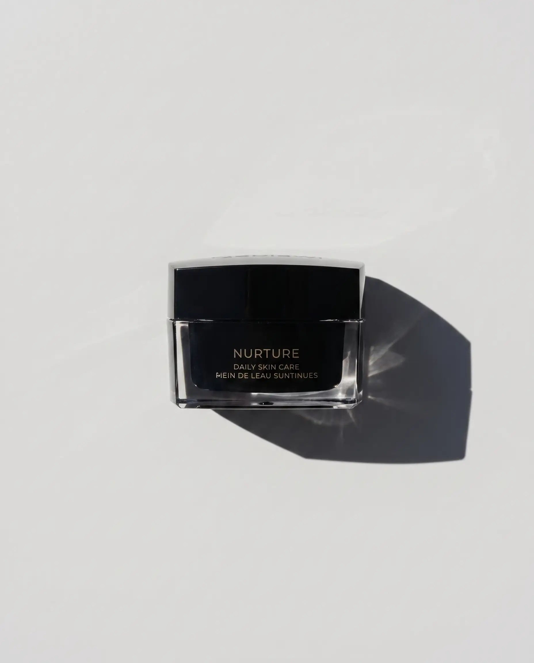 NURTURE
DAILY SKIN CARE
SOIN DE PEAU QUOTIDIEN