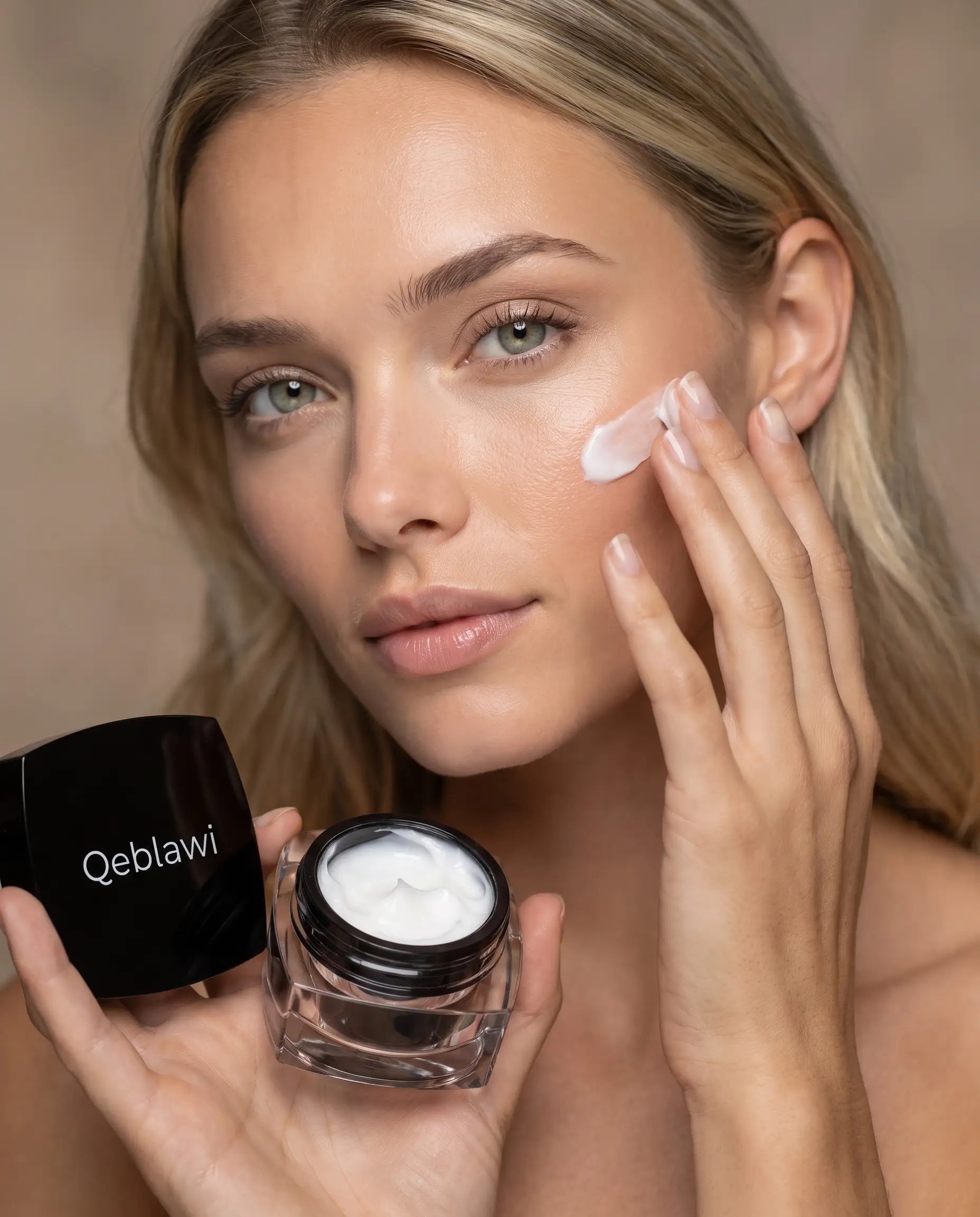NURTURE
DAILY SKIN CARE
SOIN DE PEAU QUOTIDIEN