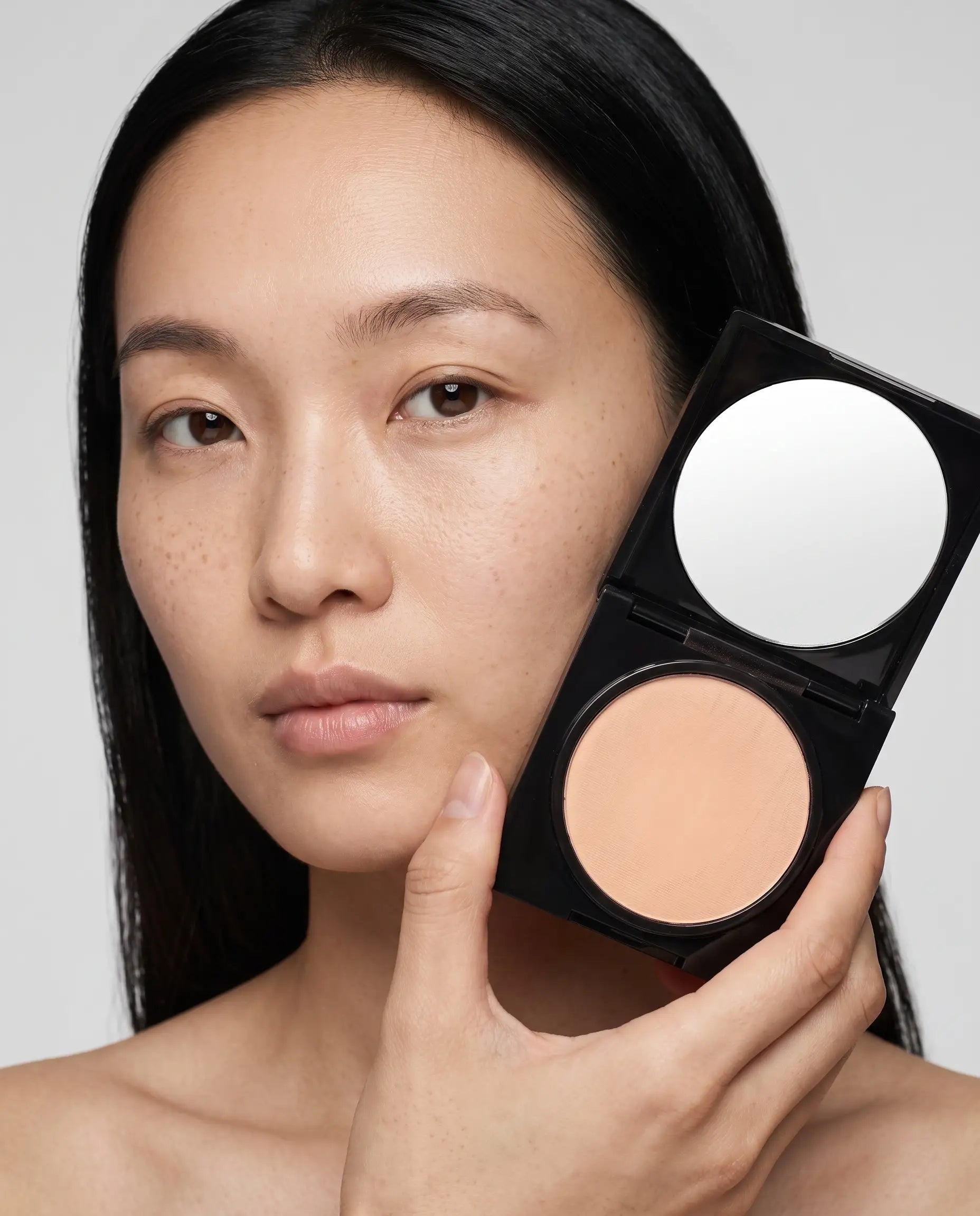 Translucent Pressed Powder